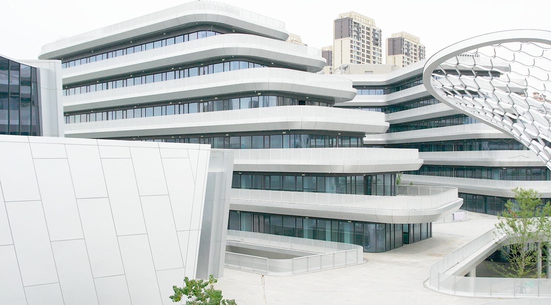 vacuum glazing building