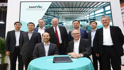 LandGlass Signs the Strategic Cooperation Agreement with Siemens